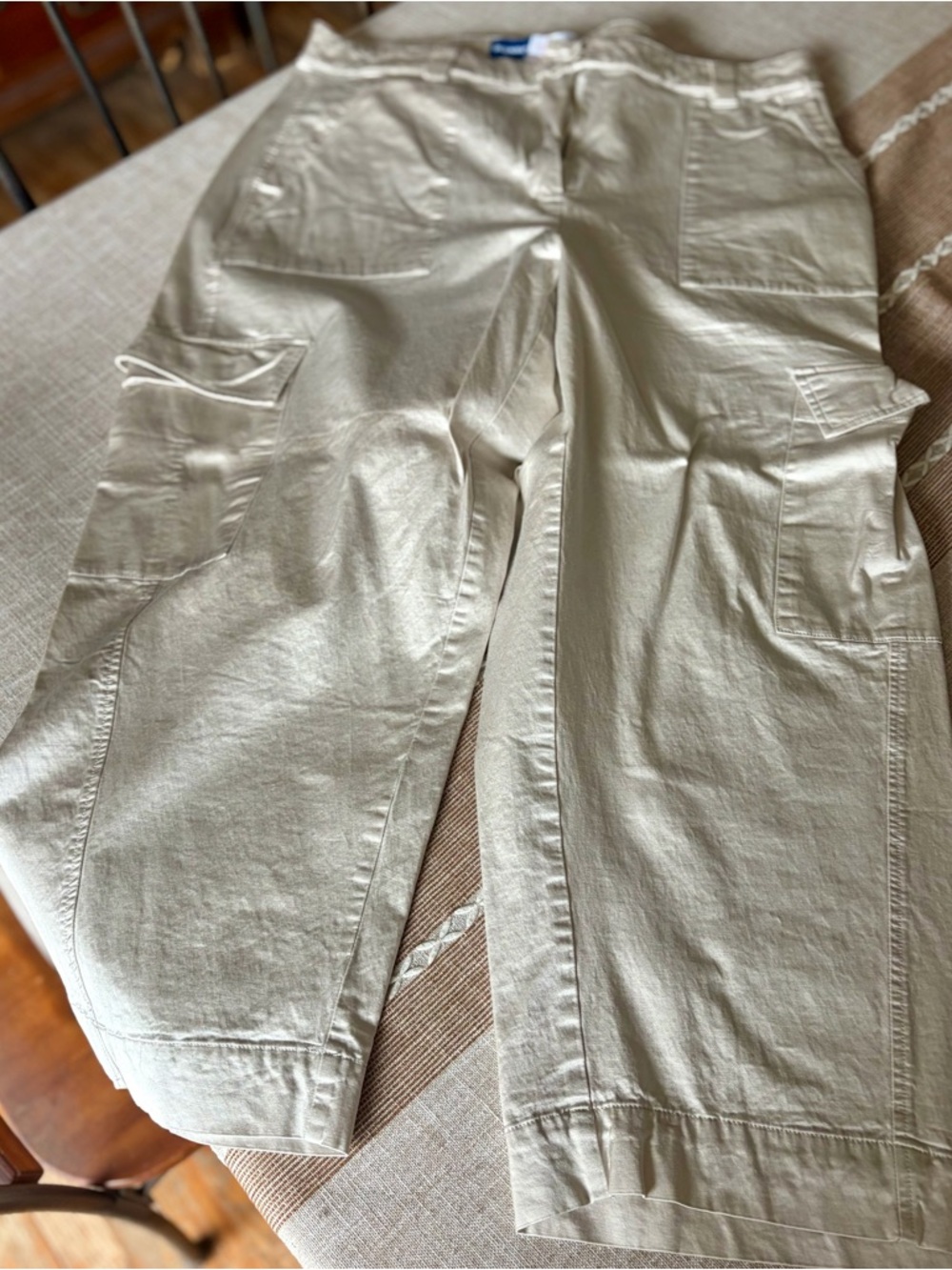 Old Navy Women's Tan Cargo Shorts